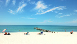 Nikon D80, Beach of Naples Florida/USA by Andy Kutsch 